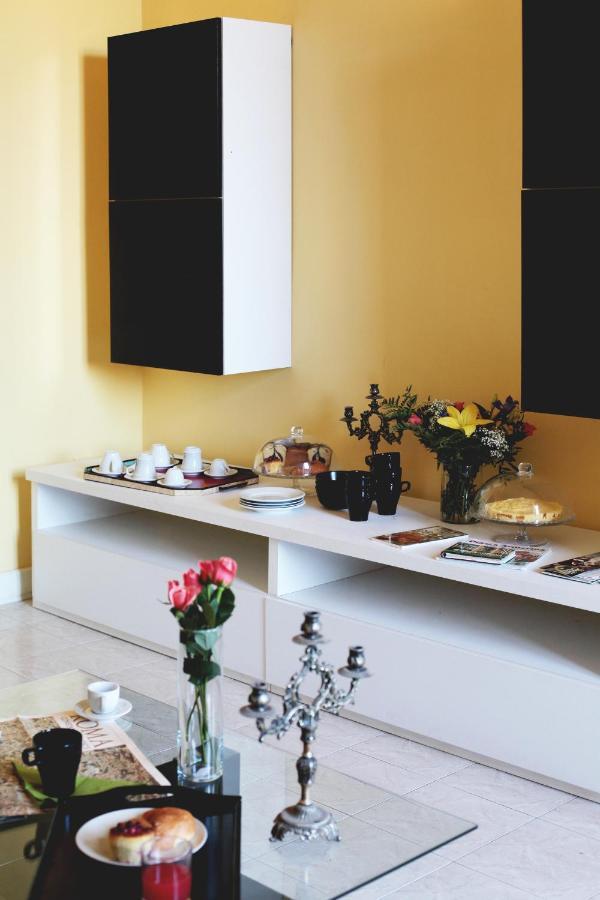 Bed And Breakfast Piazza Vittorio87 Rom Exteriör bild